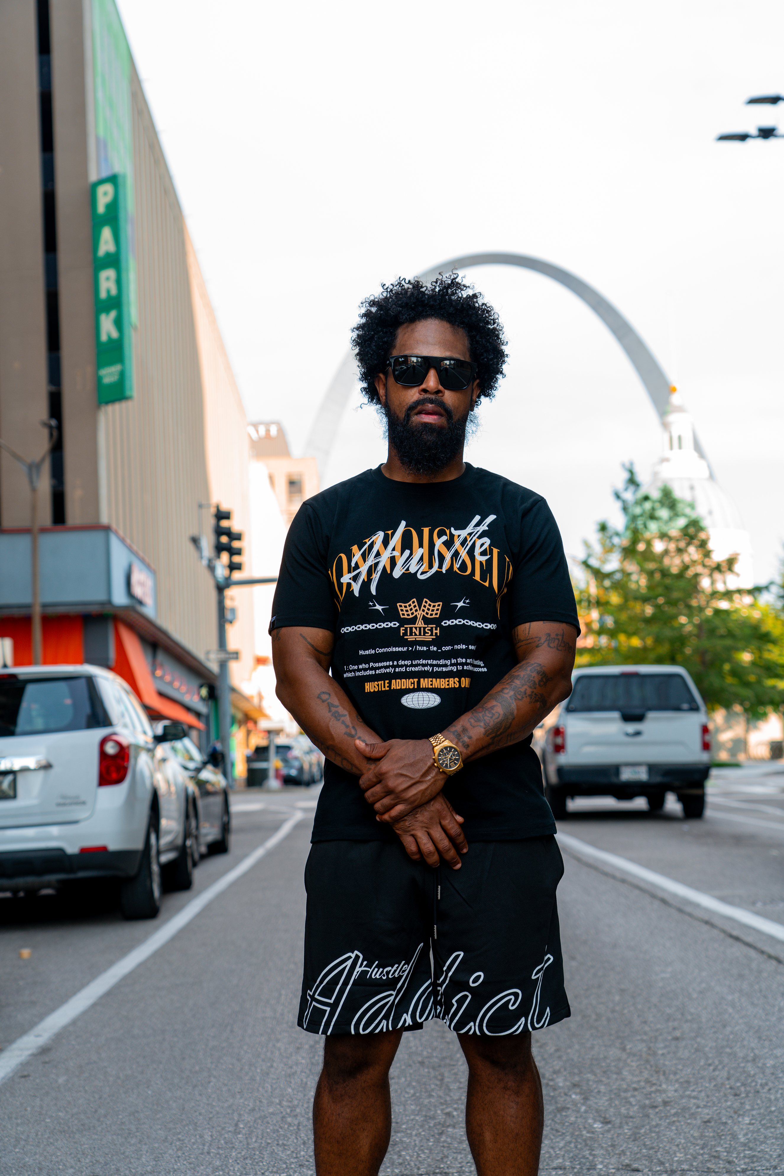 Hustle Connoisseur Luxe Tee - Black Yellow Gold